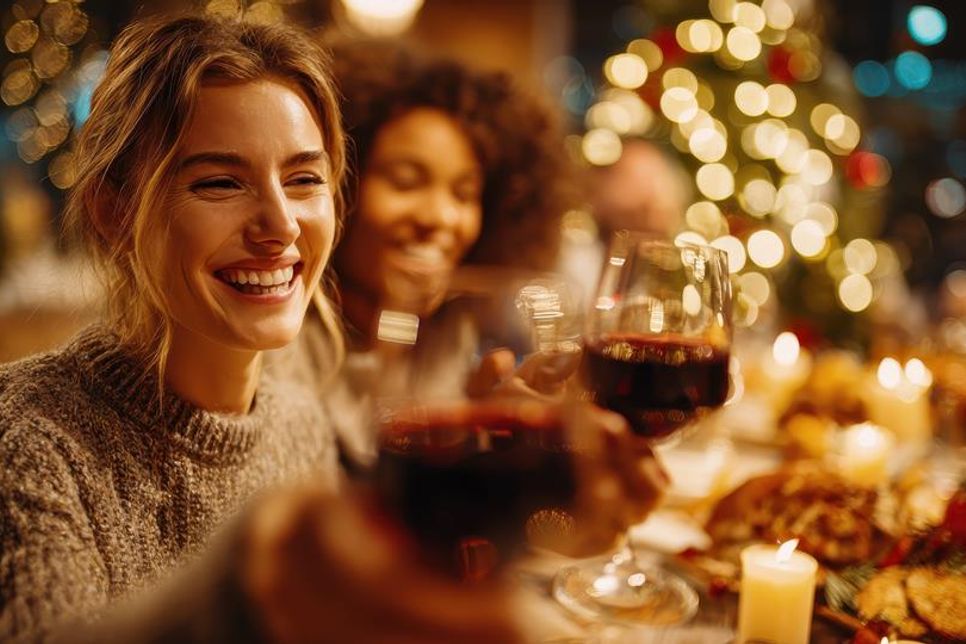 Die Feiertage stehen für Zeit mit Familie und Freunden, gutes Essen und besondere Momente. Mit etwas Achtsamkeit bleiben Körper und Geist dabei im Gleichgewicht.