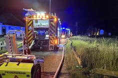 Durch die schnellen Löschmaßnahmen konnte eine Ausbreitung des Feuers auf das ganze Reetdach verhindert werden