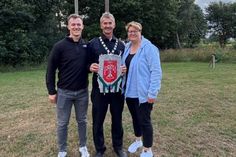 König Rüdiger mit seiner Königin Daniela und Prinz Lukas.