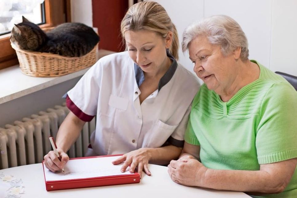 Der Medicor Pflegedienst ermöglicht es Menschen, auch im Alter in ihrer gewohnten Umgebung zu bleiben.