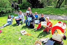Kreativ in der Kreisstadt: Unter dem Motto „Mach dir ein Bild von Eutin” startet der SketchingWalk am Sonntag, den 18. Juni um 11.30 Uhr an der Tourist Info. Der Rundgang führt zu einigen besonderen Sehenswürdigkeiten Eutins und dauert rund eineinhalb Stunden.