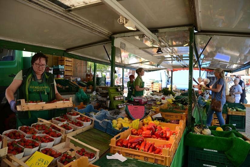 Sommerstart und Wochenmarkt Neustadt in Holstein der reporter