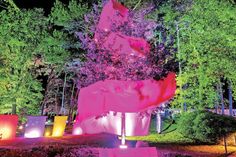 Timmendorfer Lichtermeer: Kunstvoll arrangierte Lichter und Kerzen tauchen Timmendorfer Strand wieder in ein buntes Farbenmeer. (Foto: Torsten Vollbrecht/TSNT)