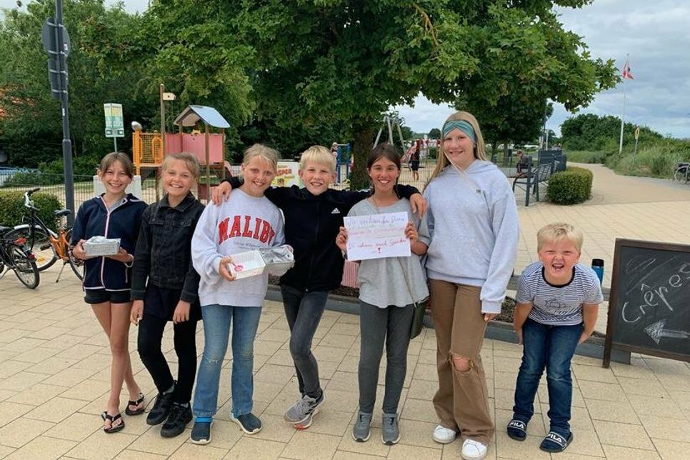 Leni, Elias, Liesbeth, Jakob, Hanna, Johanna und Lara haben unter anderem selbstbemalte Steine verkauft und den Erlös gespendet.