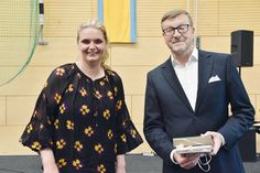 Bürgervorsteherin Anja Evers nach der Vereidigung des zukünftigen Bürgermeisters der Gemeinde Timmendorfer Strand, Sven Partheil-Böhnke, der sein Amt am 1. Juli antritt.