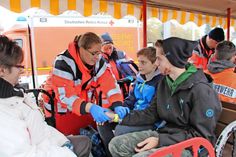 Die Feuerwehr musste Personen retten, die im Hochseilgarten hingen.
