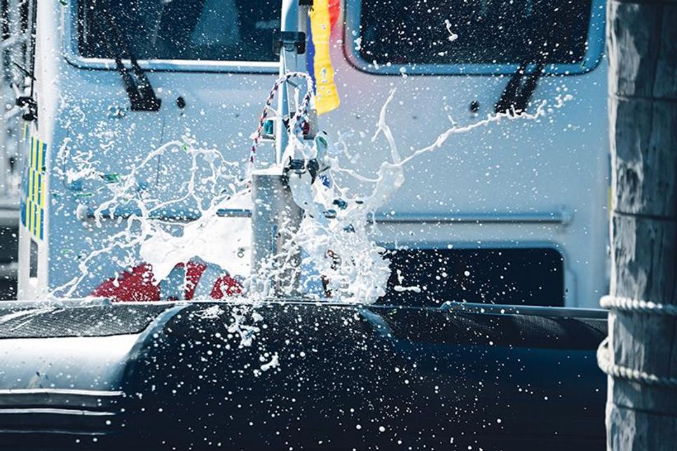 Am „Tag der Wasserschutzpolizei“ wurden die beiden neuen Streifenboote „Robbe“ und „Hummer“ offiziell getauft.