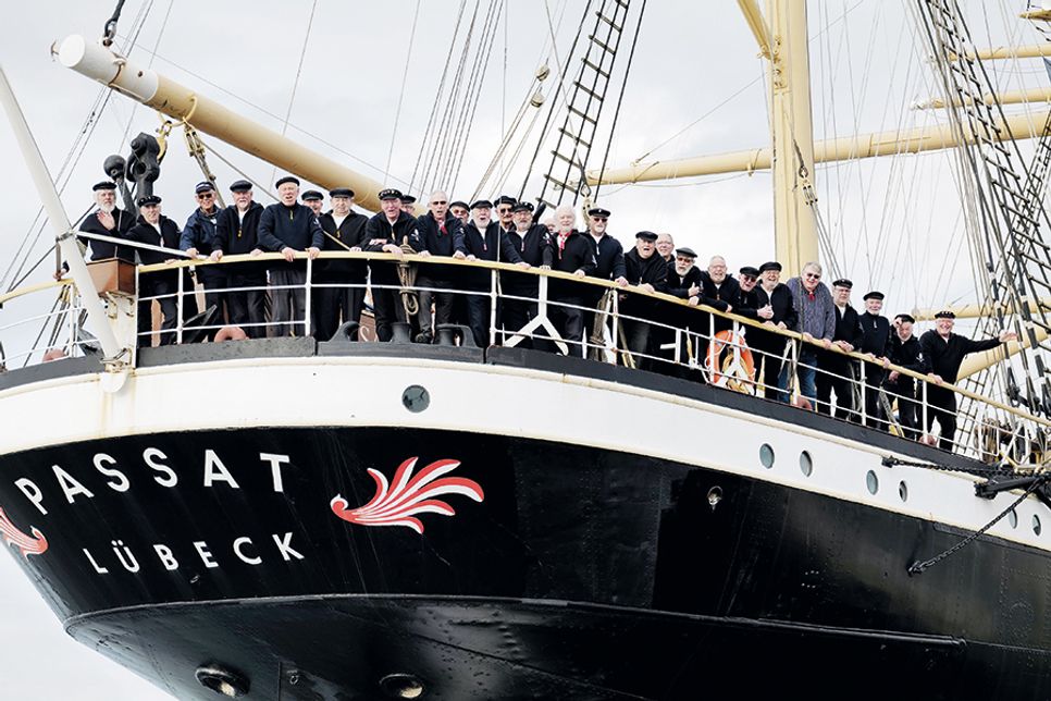 Der bekannte Passatchor lädt zum Mitsing-Konzert in Bad Schwartau ein.