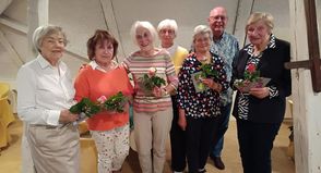 Elke Danielzick, Roswitha Bauer, Irmgard Gubitz, Christiane Hellwig, Gudrun Dittmer, Ulf Dittmer und Ursula Beth (v. lks.).