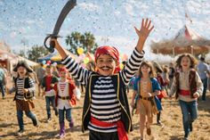 Auf die kleinen Piraten warten Abenteuer, Spielefeste, Lagerfeuer, Schatzsuchen sowie Spaß und Action. (Foto: Adobe Stock)