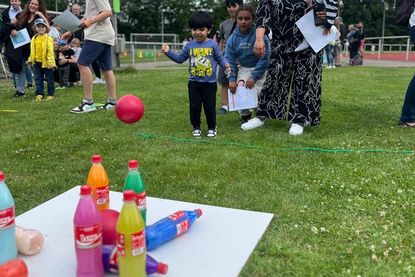 Die ersten Kegelversuche.