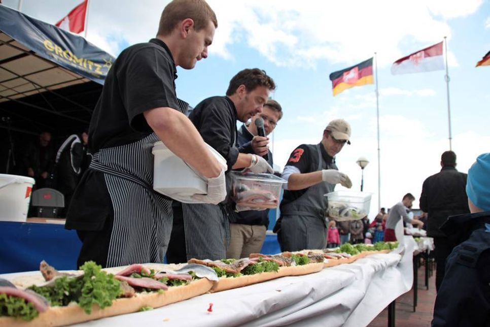 Das längste Fischbrötchen in Grömitz wird auch in diesem Jahr wieder entstehen.