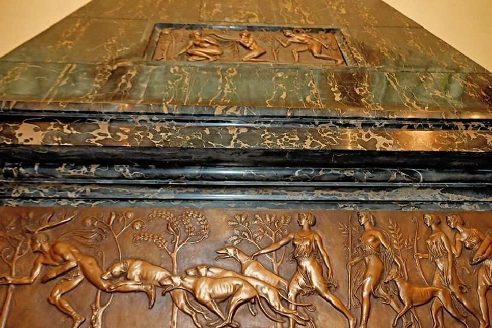 Der Künstler Ignaz Taschner gestaltete eine Szene der griechischen Mythologie.