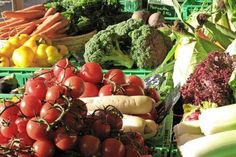 Der Wochenmarkt findet am 18. August auf dem Bürgerhausvorplatz statt.