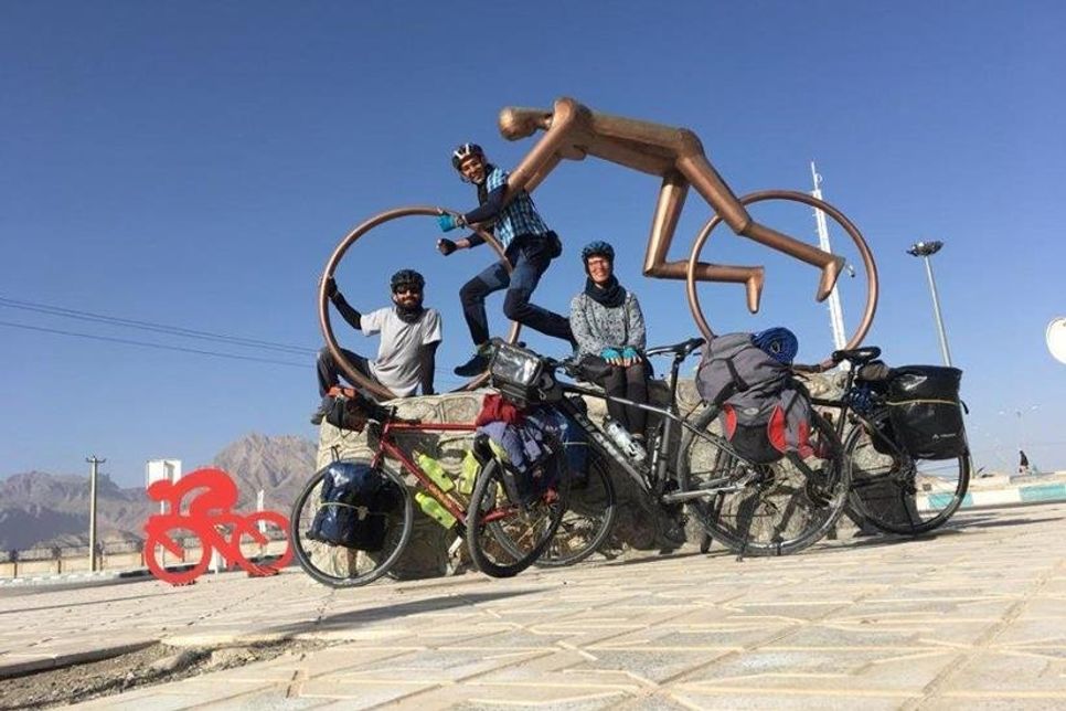Carmen und Romain Leroyer sind mit dem Fahrrad durch den Iran gereist.
