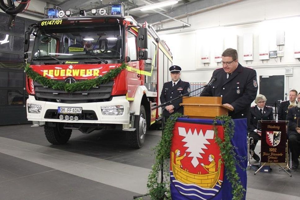 Feuerwehrpastor Propst Dirk Süssenbach bei seiner Ansprache.