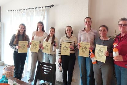 Sportliche Erfolge erzielten Lotta Axt, Emily Nike Clausen, Lotta Paulina Burmeister, Samira Würrer, Patricia Humke, Nicole Ehlert und Britta Specht (v. lks.).