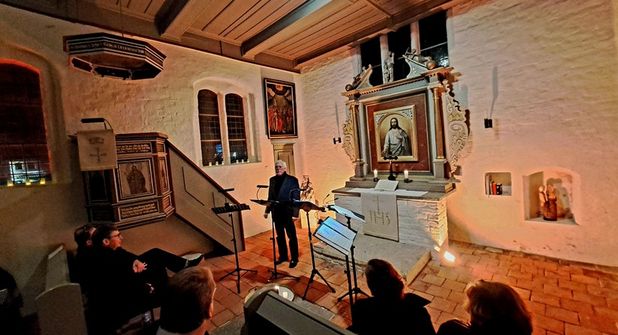 Hospitalverwalter Volker Weber informierte über die Historie der Kirche und des Hospitals.