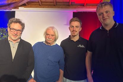 Gut gelaunt nach dem True-Crime-Abend: Axel Petermann (2. v. lks.) und das Team des Tourismus-Service Kellenhusen.