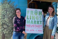 Claudia Falk und Wencke Susemihl (v. lks.).