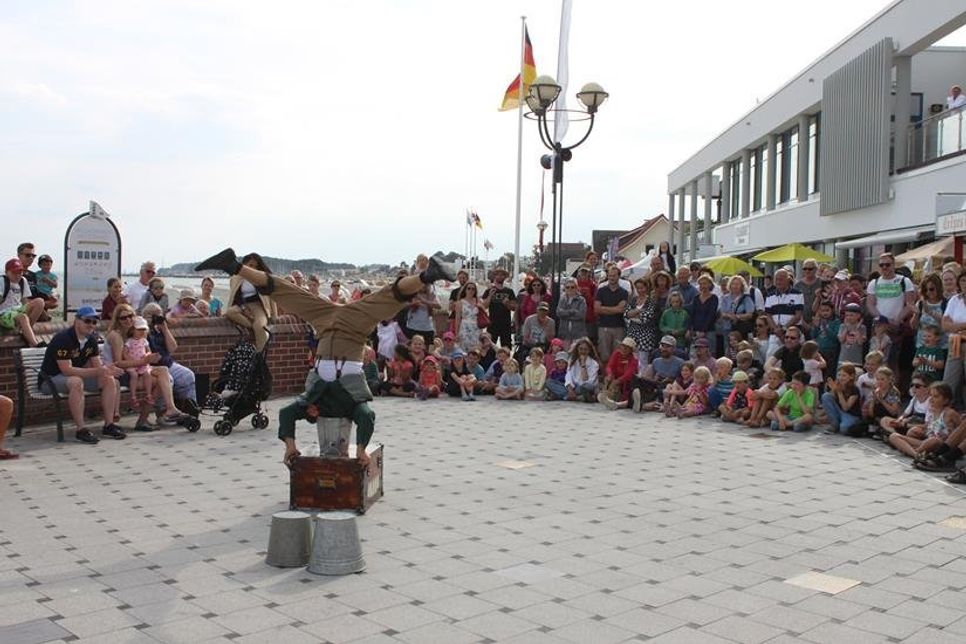 Kunst und Kulinarisches machten die Promenade zu einem riesigen Eventgelände.