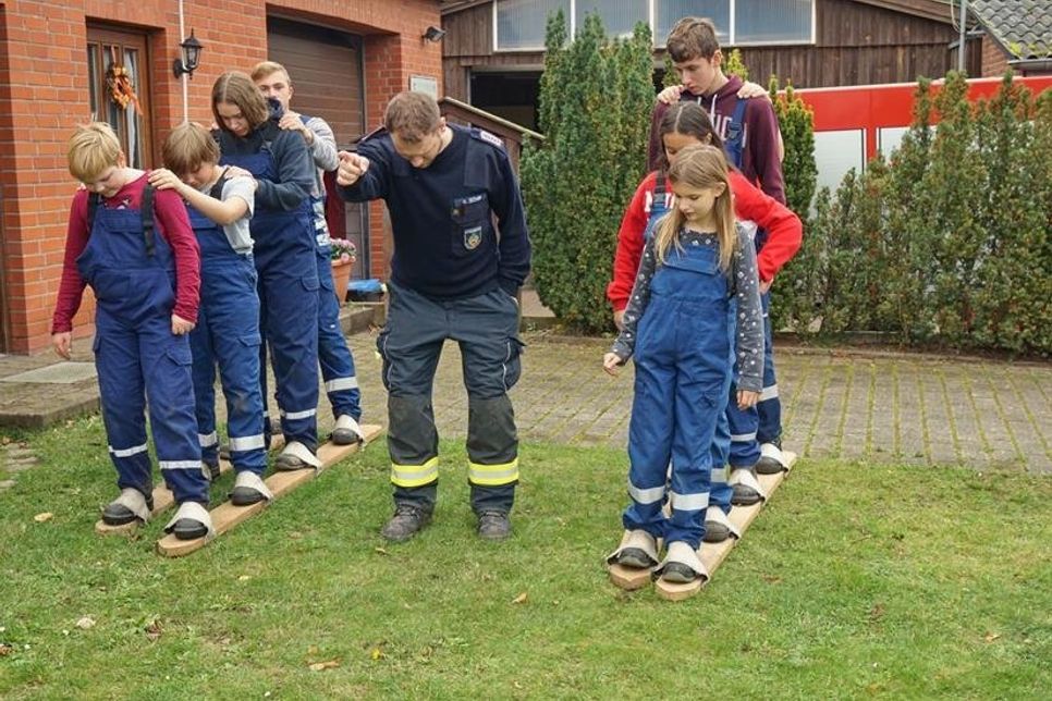 Der Feuerwehrnachwuchs beim Mannschaftswettbewerb.