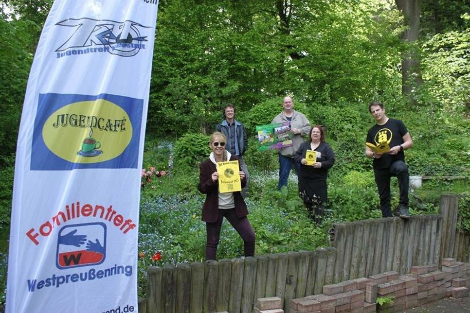 Ziehen beim Ferienspaß an einem Strang: Stellvertretende Kinder- und Jugendberaterin Gisela Vering, Kinder- und Jugendberater Andreas Adler, Kinder- und Jugendbeauftragter Norbert Mohwinkel, Projketmanagerin Barbara Dahlke-Neils und pädogogische Leitung Jugendcafé Falk Krüger.