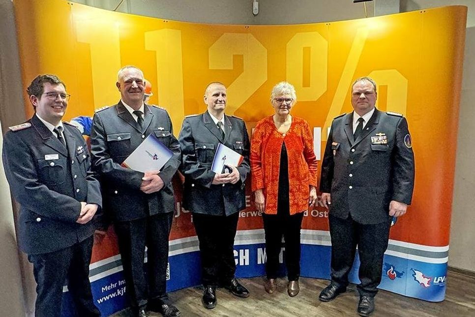 LSP S-H Silber und Floriansmedaille: v.l. Jan Klein, Maik Plöger, Mike Cassel, Petra Kirner und Sascha Keßler