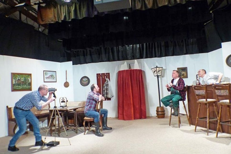 Die Idee, zwecks Brautwerbung Videos zu drehen und ins Netz zu stellen, ist gut – nur an der Umsetzung hapert es?…