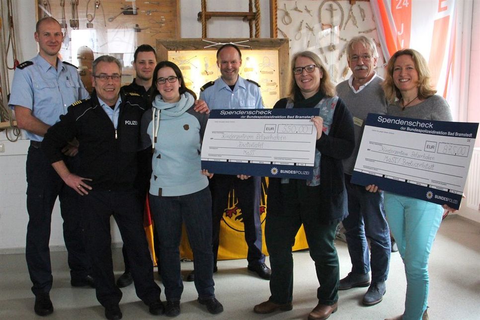 Marco Müller, Stephan Rockenhäuser und Patrick Hausknecht (alle MaST), Stefanie Schönherr, Lars Garleff (MaST) sowie Meike Schwan, Dr. Martin Rossa und Kathrin Seehusen vom Kinderzentrum Pelzerhaken (v. lks.).