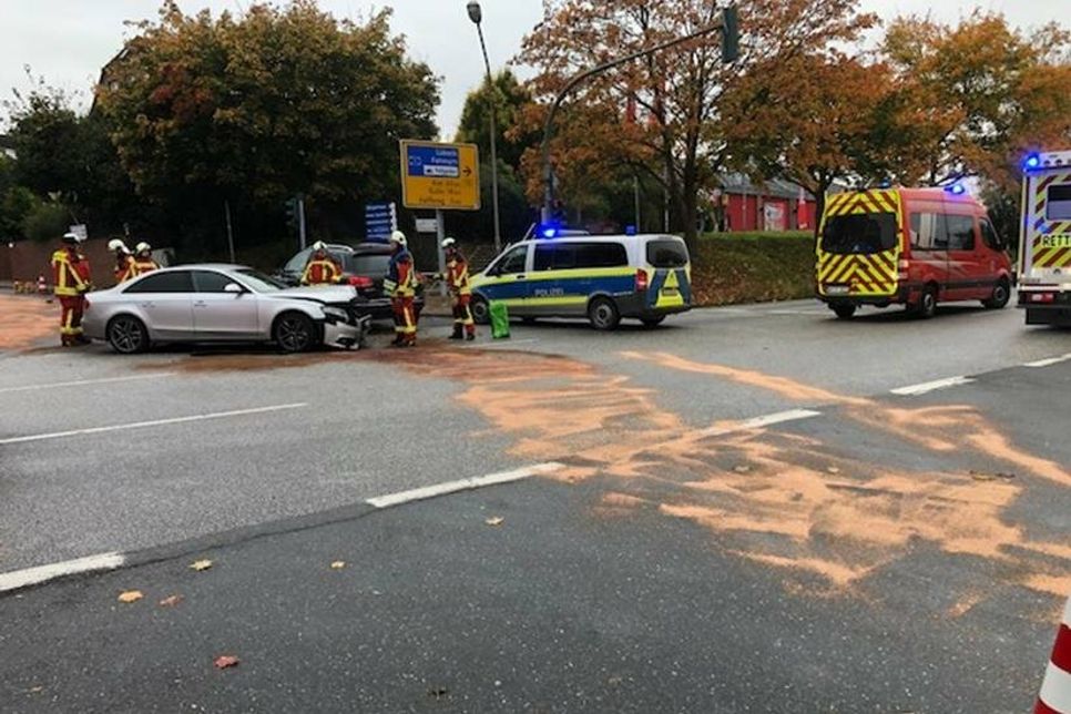 Die B76 sowie die Seestraße wurden für den Verkehr voll gesperrt.