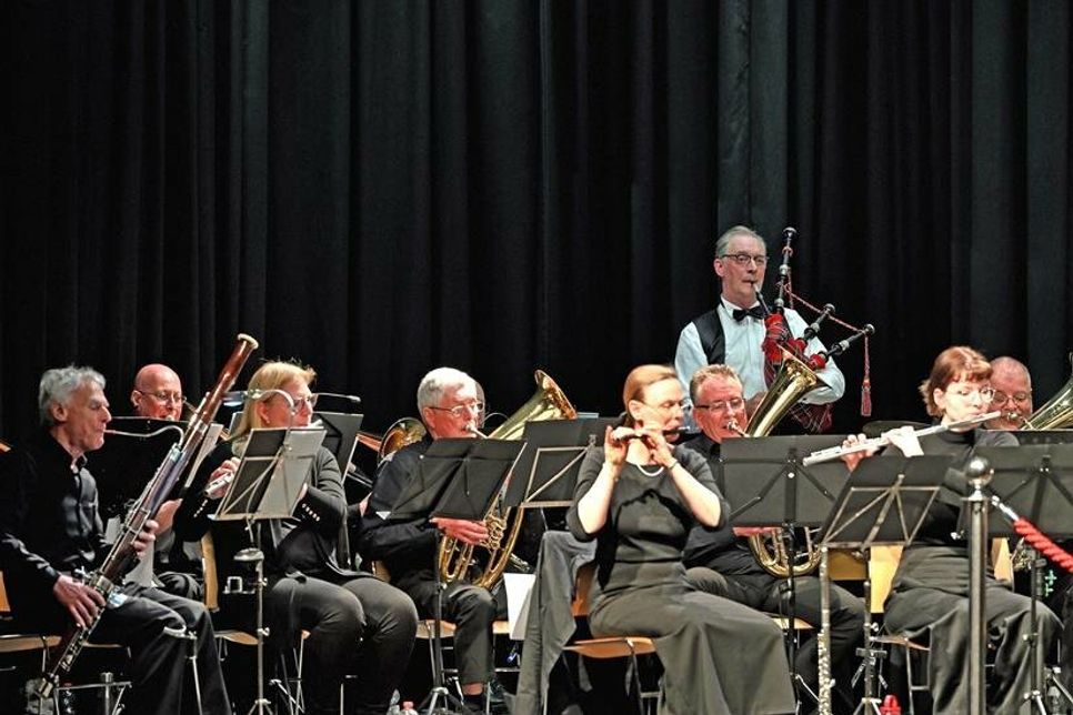 Starke Klänge: Bei „Highland Cathedral“ sorgte Christoph Peters mit der Sackpfeife für den authentischen Sound.