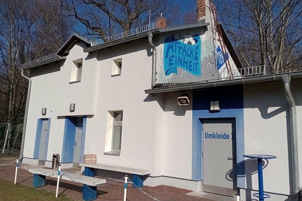 Investition in die Vereins-Zukunft: Mit zeitgemäßer Dämmung können deutsche Sportvereine bis zu 80 Prozent Energie sparen und zur Erreichung der Klimaziele beitragen. Foto: DJD/Xella/Stefan Bartylla