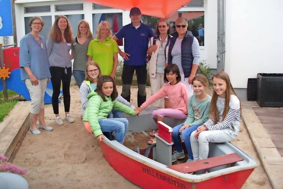 Die fünf Mädchen im „Wellenreiter“ hatten Interessantes über ihre Segelerlebnisse in den beiden Opti-Booten zu erzählen.