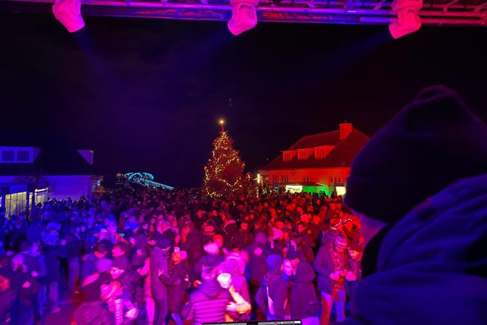 Jahreswechsel in Kellenhusen - bei der Open-Air-Party mit Feuerwerk kann man ins Neue Jahr feiern.