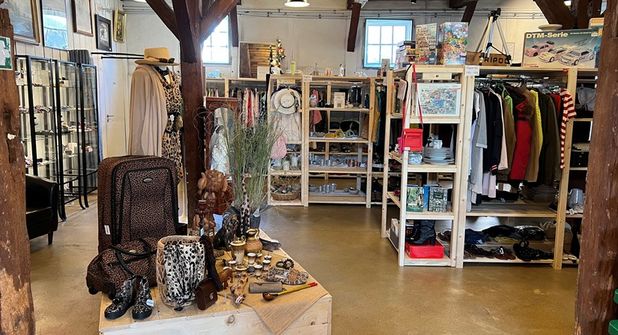 Flohby ist der Indoor-Flohmarkt für nachhaltiges Shoppen in einer einzigartigen Atmosphäre am Marienhof in Neustadt.