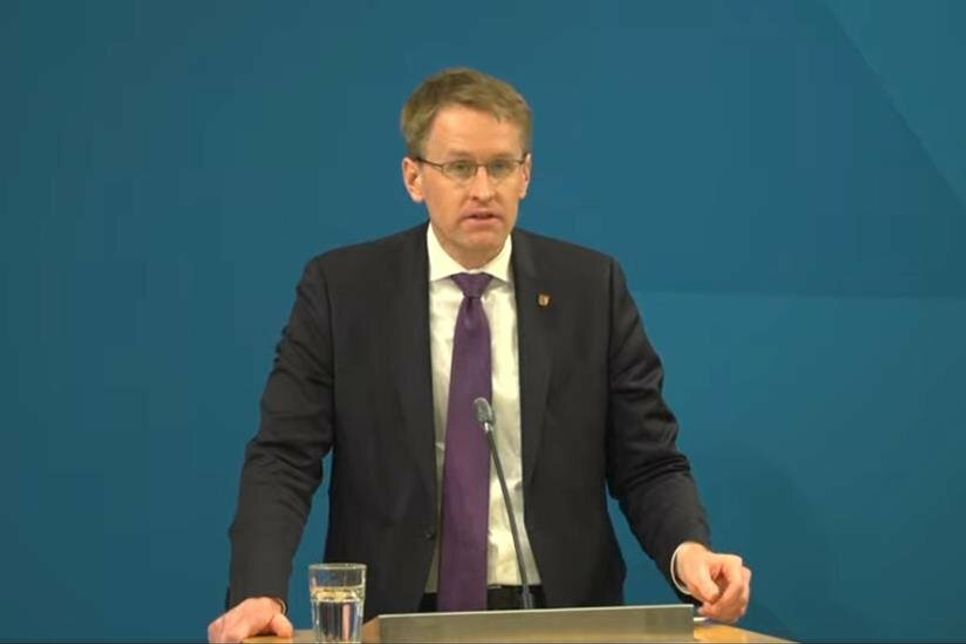 „Die Rücknahme der Einschränkungen ist nicht nur möglich, sondern geboten“, sagte Ministerpräsident Daniel Günther.