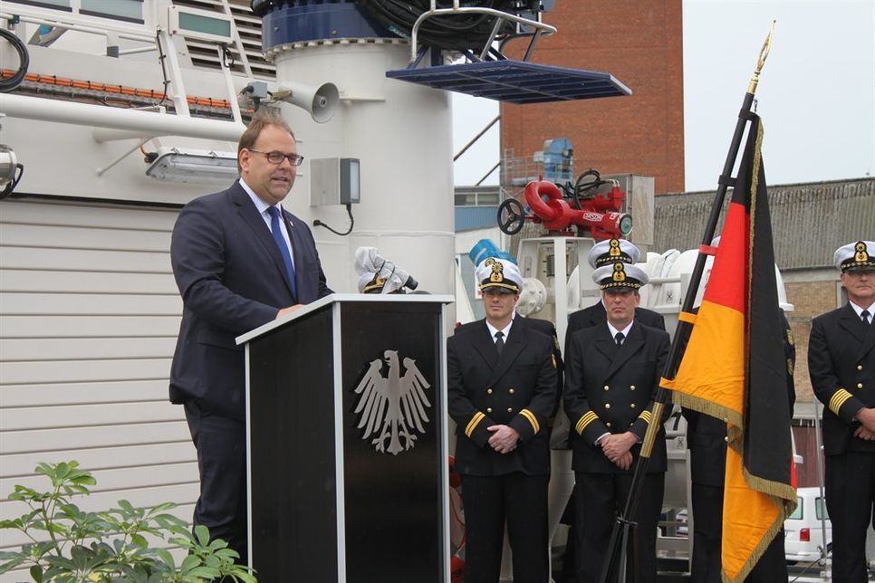 Bürgermeister Mirko Spieckermann war bereits bei der Schiffstaufe dabei.