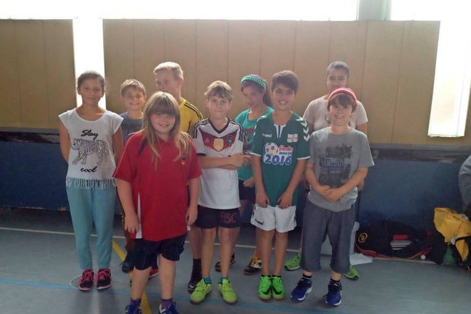 Mit viel Spaß übten die Kinder in der Projektwoche insbesondere die Tischtennis-Grundschläge.