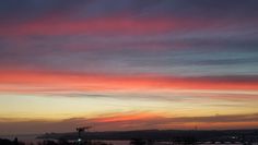 Ein prächtiges Farbenspiel am Himmel über Pelzerhaken. Das Foto schickte uns Anke Herz.