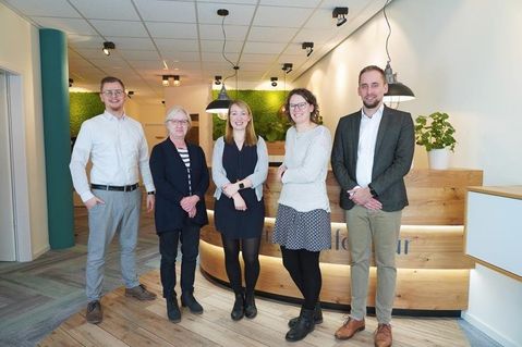 Lucas Lupp, Sonja Csomor, Alicia Schulte, Franziska Lorenzen und Christoph Schulte (v. lks.).