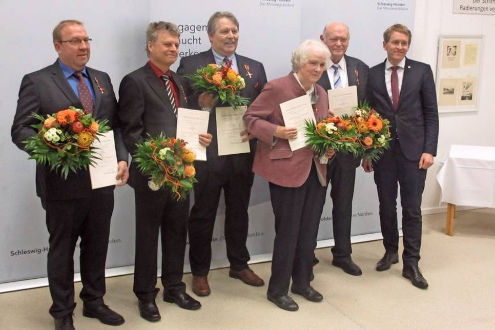 Bundesverdienstorden für Henriette Gräfin von Platen-Hallermund.
