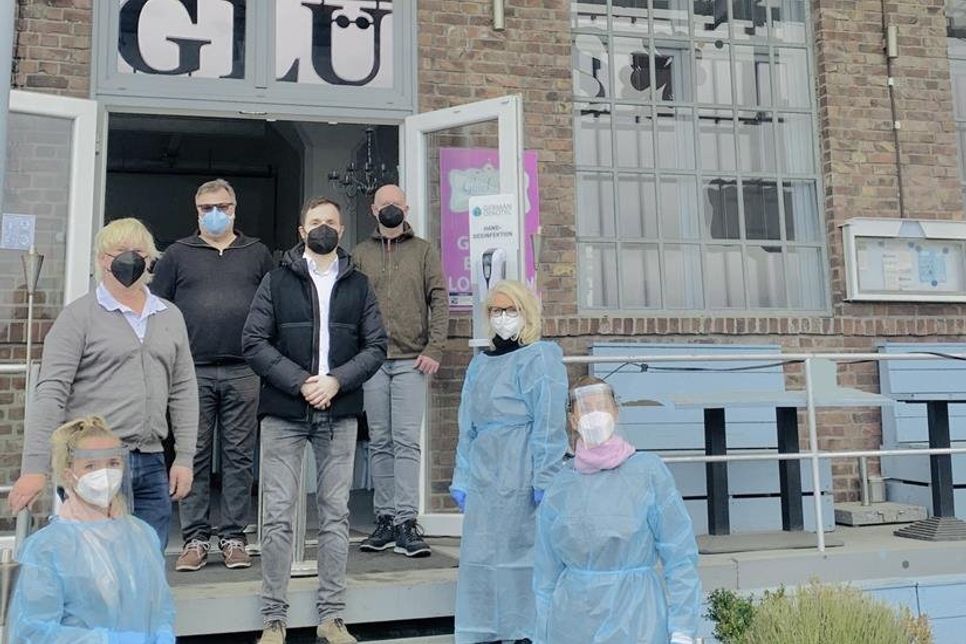 Ab sofort können Termine für das Testzentrum im Glücks-Café vereinbart werden.