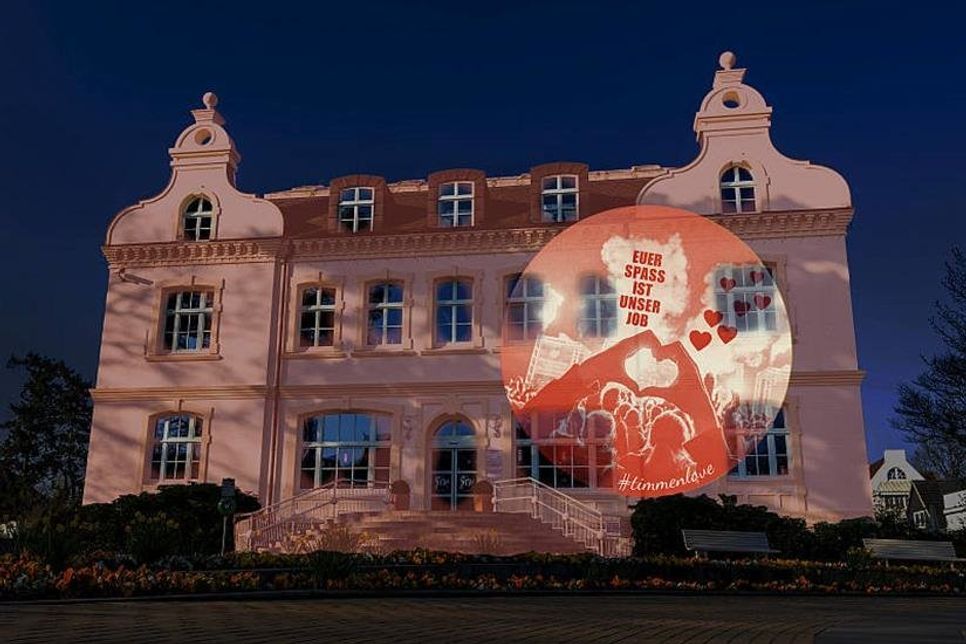 So ähnlich wie auf diesem Foto soll das &amp;quot;Alte Rathaus&amp;quot; in Timmendorfer Strand in der &amp;quot;Night of Light&amp;quot; von Montag auf Dienstag illuminiert werden.