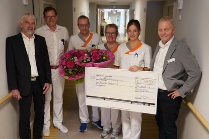840 Euro darf die Belegschaft der Station 42 für eine gemeinsame Unternehmung ausgeben - ein Dank fürs Durchhalten der einjährigen Bauphase, die die Patientinnen und Patienten kaum beeinträchtigt hat.