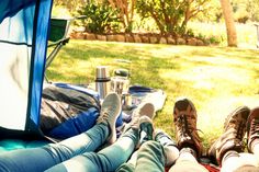 Urlaub, wie er sein soll: draußen, entspannt und nah an der Natur.