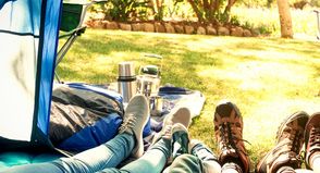 Urlaub, wie er sein soll: draußen, entspannt und nah an der Natur.