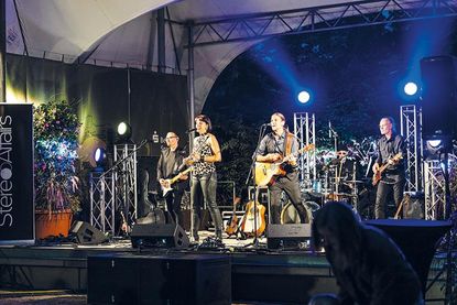 Die Band „Stereo Affairs“ ist das erste Mal bei den Niendorfer Hafentagen dabei und wird das Publikum am Samstagabend mit ihrer Live-Musik begeistern.