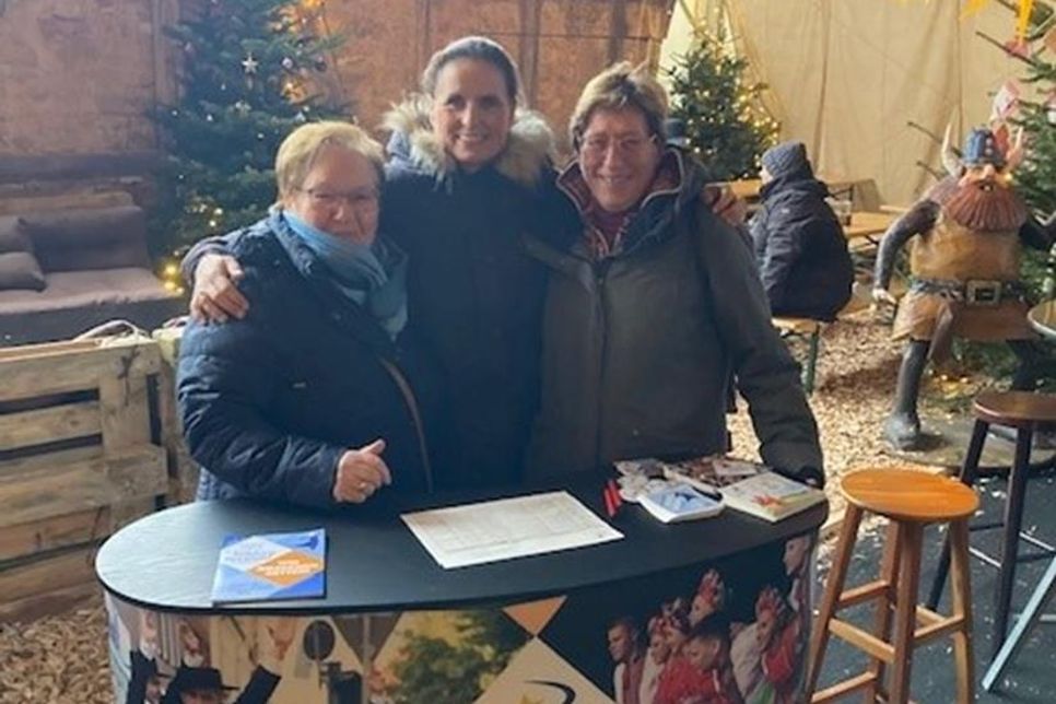 Dorothee Kaschner, Stephanie Hagen und Margit Giszas (v. lks.).