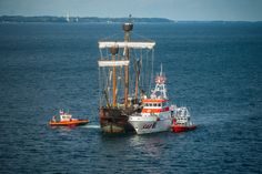 Die Seenotretter trainieren am kommenden Samstag bei einer Übung vor Neustadt mit dem Hanseschiff „Lisa von Lübeck“ - hier bei einer Übung im Spätsommer 2025 - und Rettungskräften an Land.